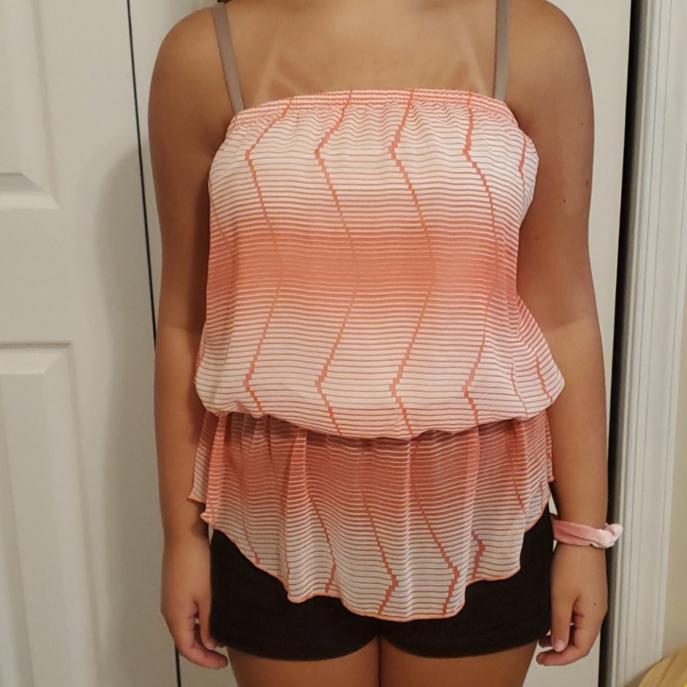 Flowey peach and white blouse